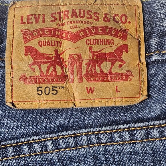 Levi's Big & Tall Men's 505 Relaxed Roomy Straight Leg Jeans Size 56 x 30 - Picture 6 of 10
